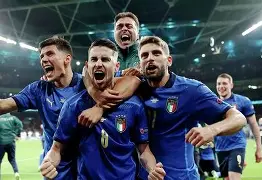 关于顽强拼抢,欧洲预选赛在各组别中别出心裁的信息 关于顽强拼抢,欧洲预选赛在各组别中别出心裁的信息